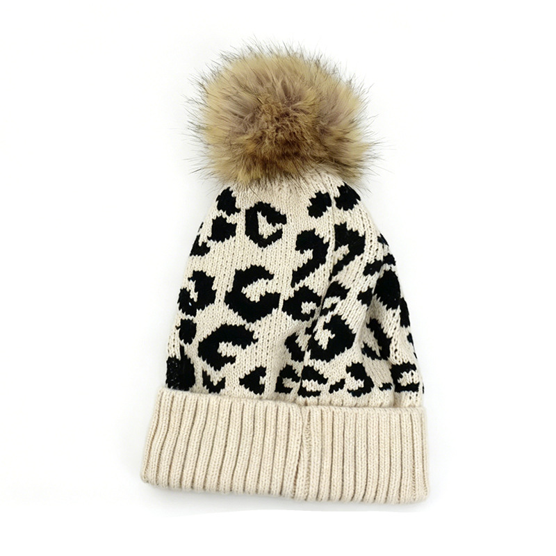 Jesienno-zimowa czapka z pompo – Beanie Cuffed Knit recenzja i cena