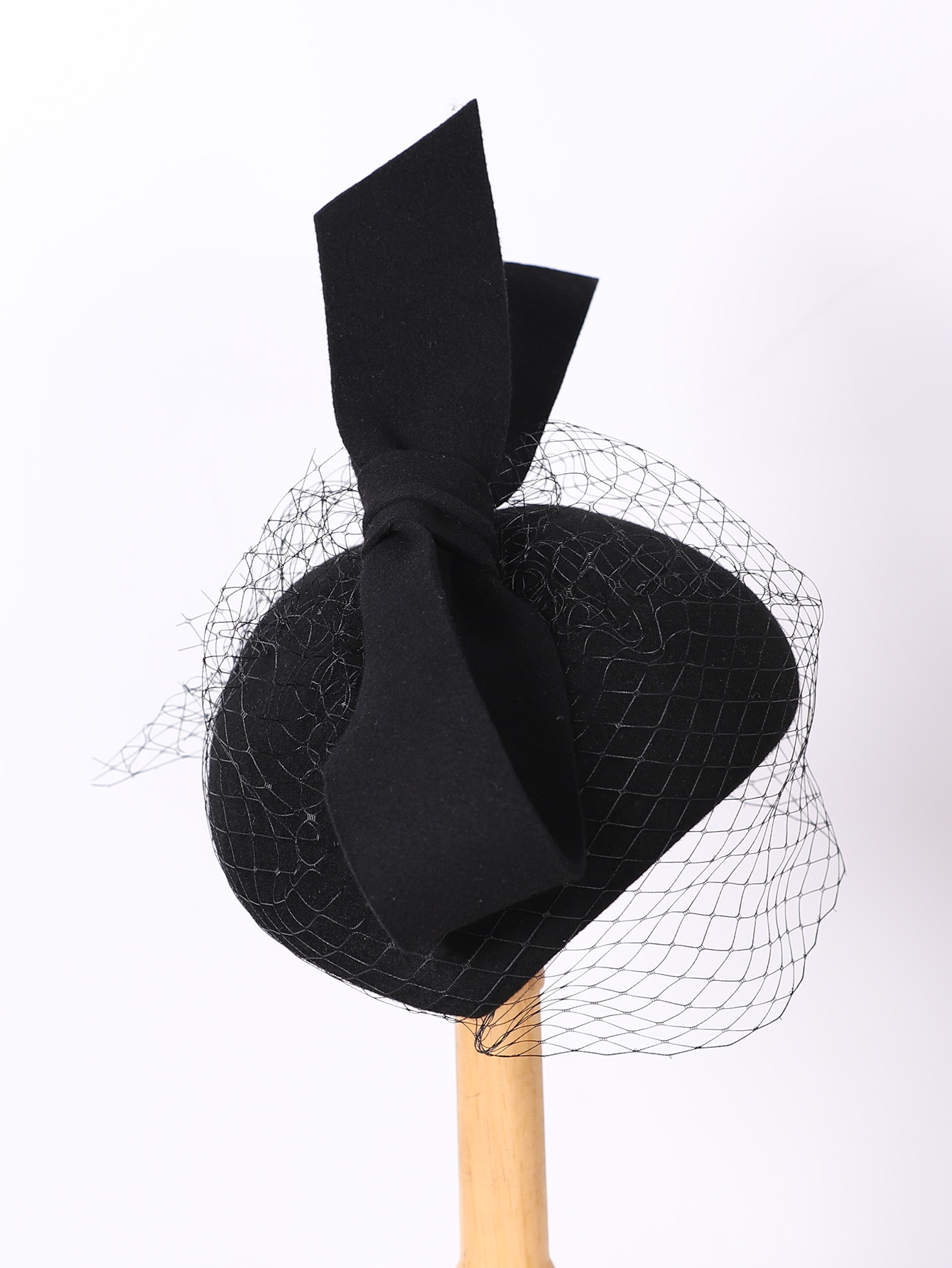 Francuski biały beret fascynat – Beret French Wool recenzja i cena